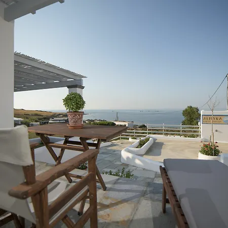 Almyra Apartment Skyros