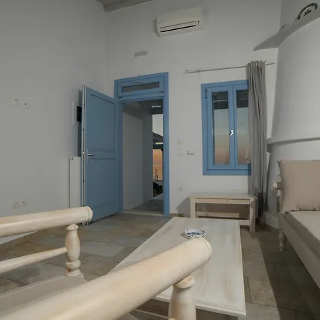 Almyra Apartment Skyros